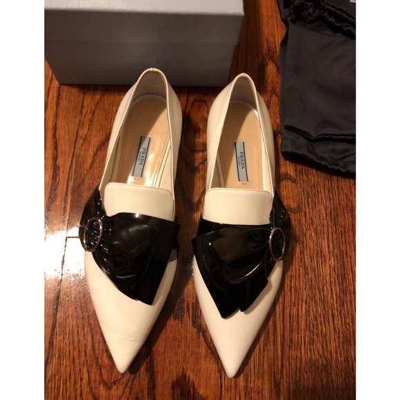 Prada New 2017 Oversized Bow Patent Flats - Picture 6 of 8